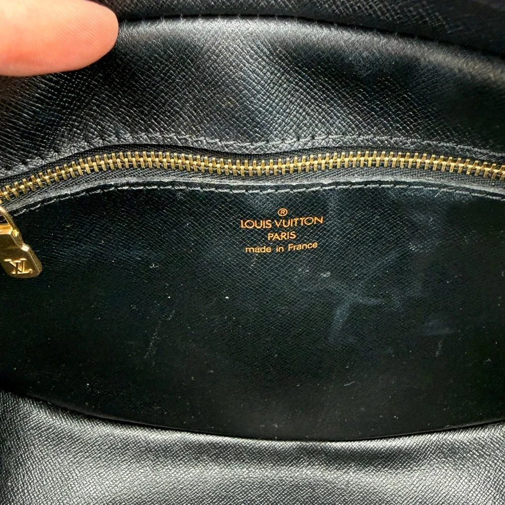 Louis Vuitton Black Epi Leather Crossbody - Picture 9 of 12